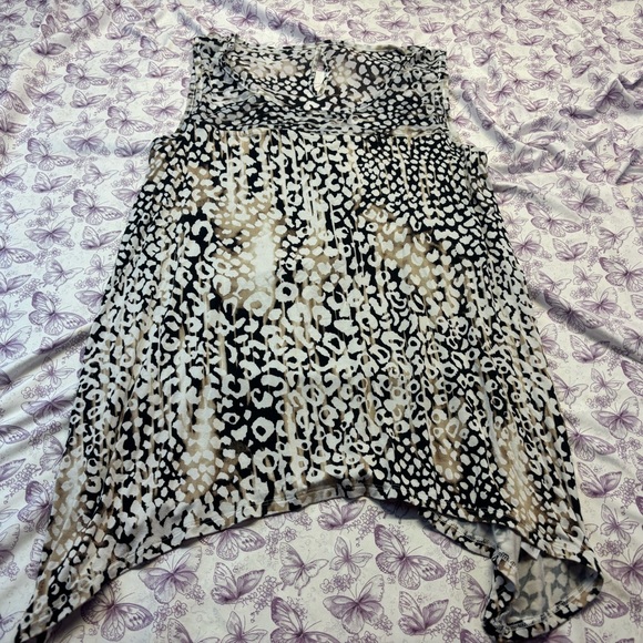 Dana Buchman Tops - 🍄Dana Buchman leopard Print Top